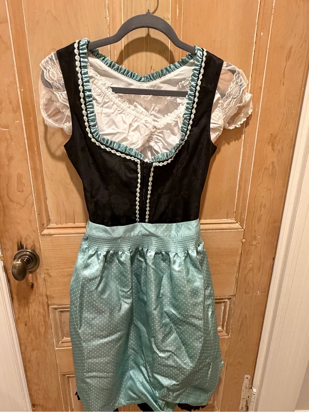 Woman’s Octoberfest Dirndl - Bought from Munich, Germany - Picture 2 of 4